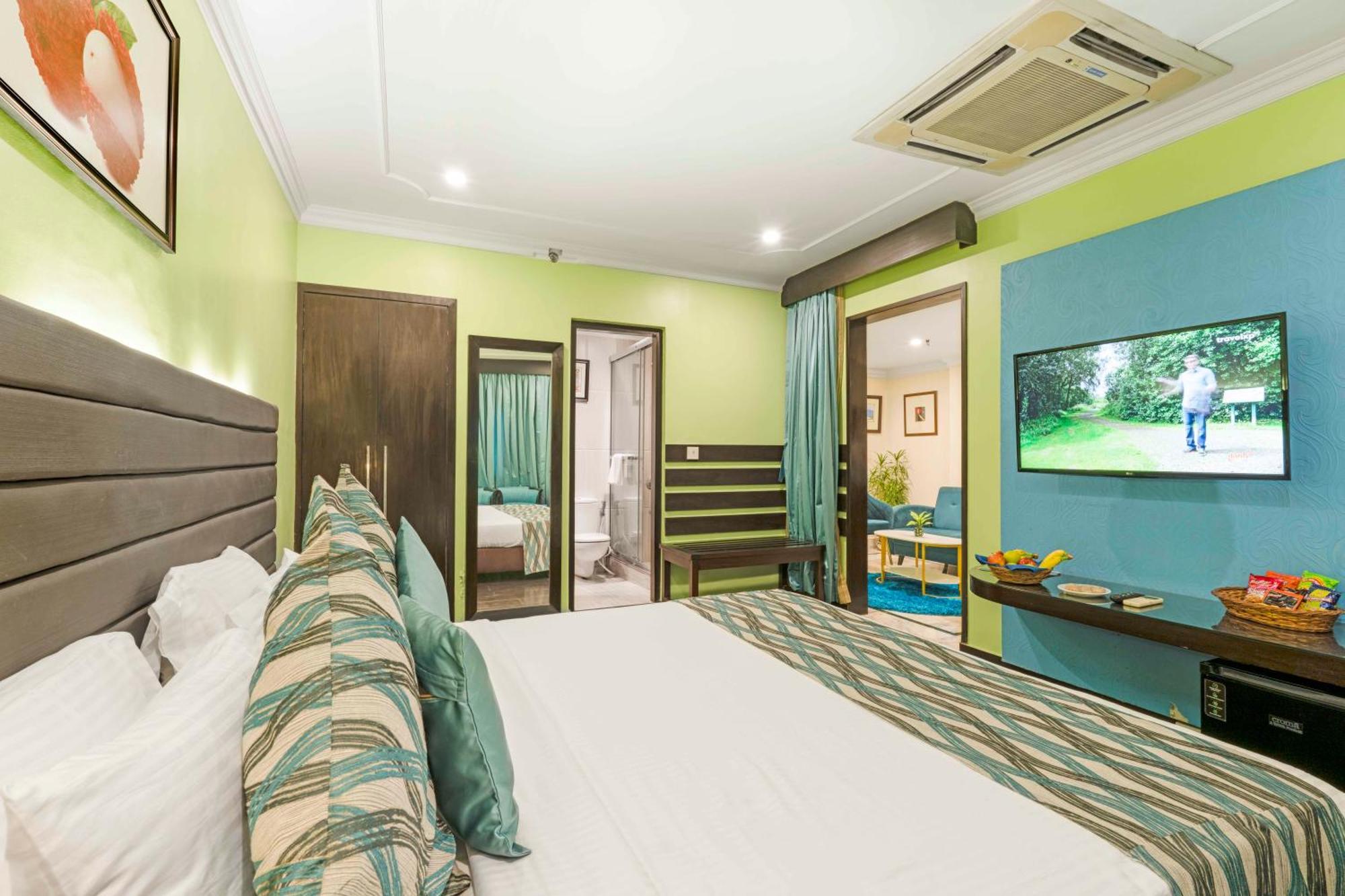 Indismart Hotel Calcutta Exterior foto