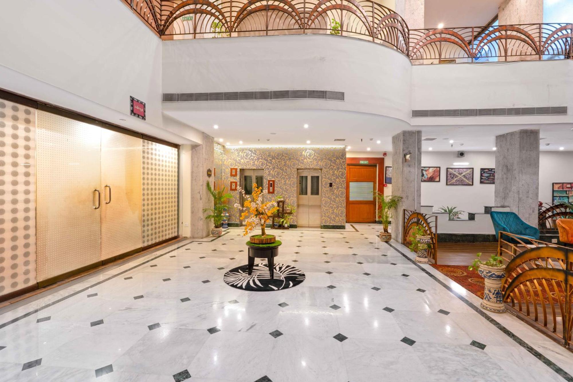 Indismart Hotel Calcutta Exterior foto