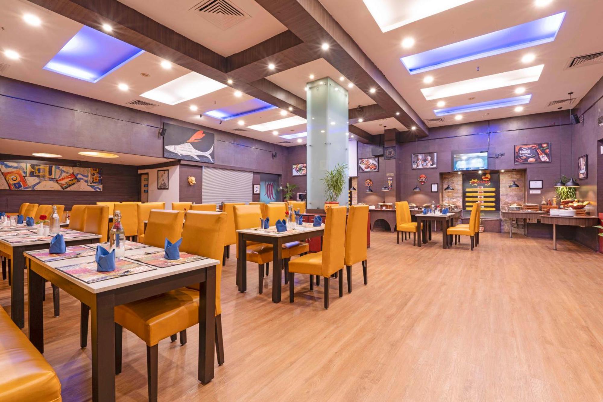 Indismart Hotel Calcutta Exterior foto