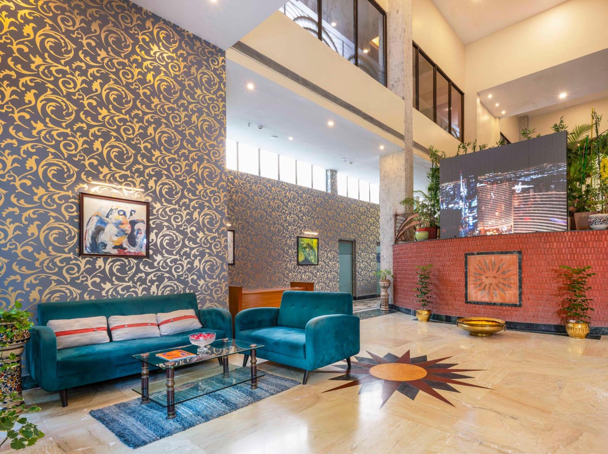 Indismart Hotel Calcutta Exterior foto