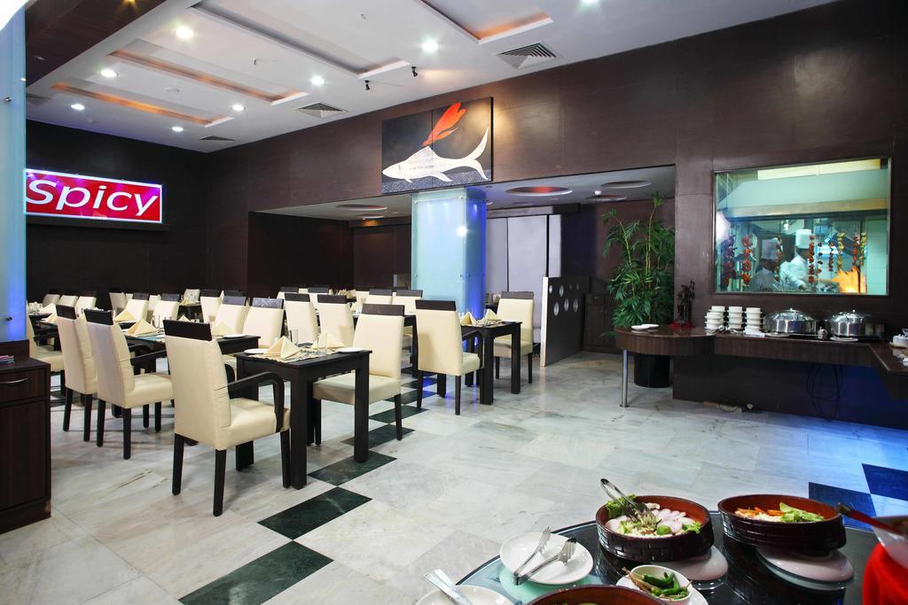 Indismart Hotel Calcutta Exterior foto